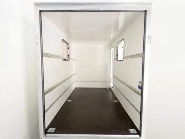 Kofferanhänger BK  Höhe:180 1,3t|Rampe|Tür|2 Fenster – Bild 10