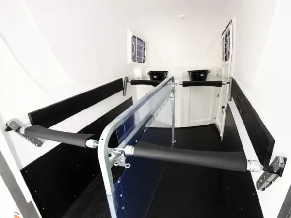 Humbaur Pferdeanhänger Maximus 2700 S|schwarz|Sattelkammer| – Bild 7