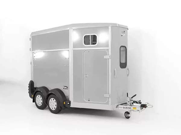 Ifor Williams Pferdeanhänger HB506|Sattelkammer|Silber