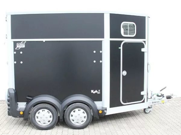 Ifor Williams Pferdeanhänger HB506|Sattelkammer|schwarz – Bild 2
