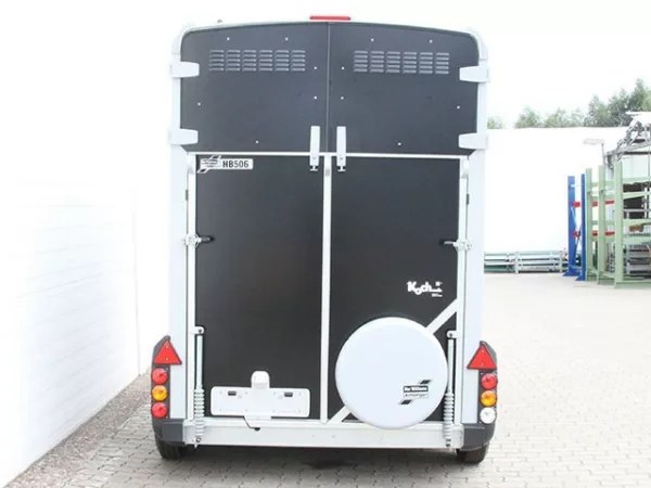 Ifor Williams Pferdeanhänger HB506|Sattelkammer|schwarz – Bild 3