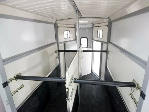 Ifor Williams Pferdeanhänger HB506|Sattelkammer|Silber – Bild 5