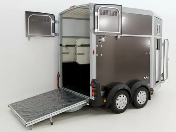 Ifor Williams Pferdeanhänger HB506|Sattelkammer|anthrazit – Bild 4